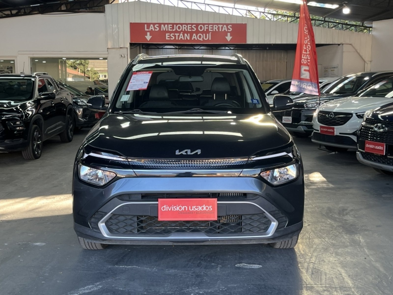KIA Carens Ex 1.4 Aut 2023 - Imagen 10 de 20
