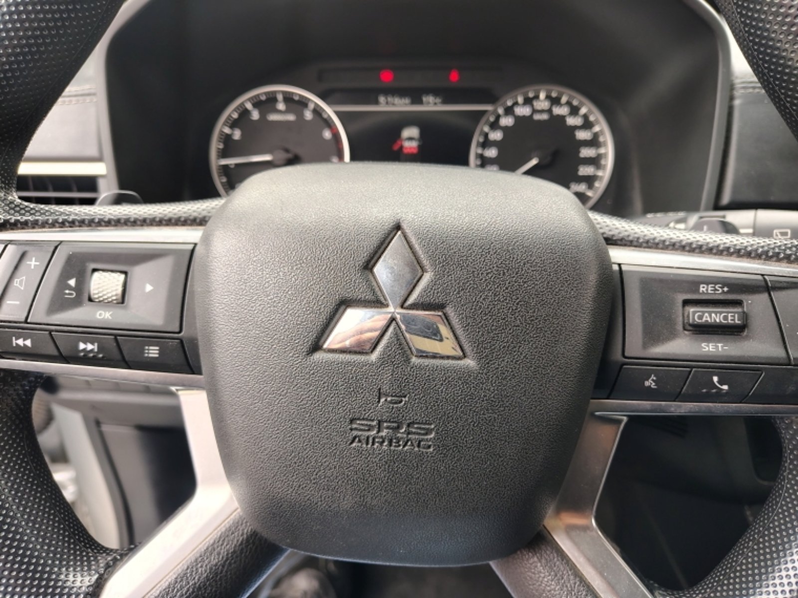 MITSUBISHI New Outlander 4x2 At Gl 2.5 Mn 2023 - Imagen 19 de 20