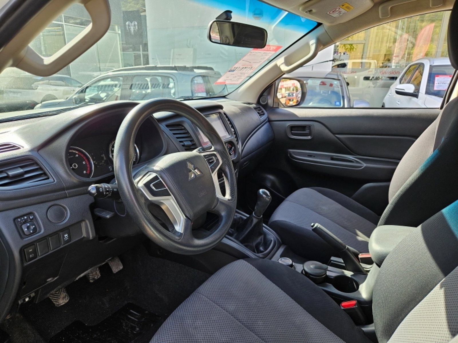 Mitsubishi L200 Katana Crt 4x4 2.4 2022 - Imagen 12 de 20