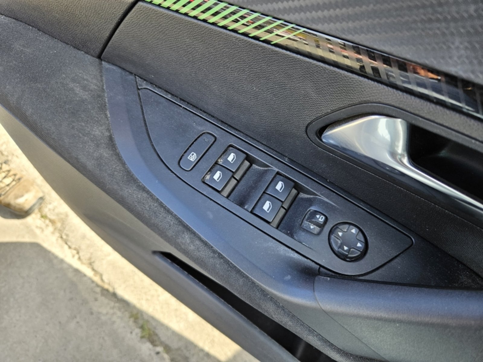 Peugeot 2008 Active 130 1.2 2025 - Imagen 13 de 20