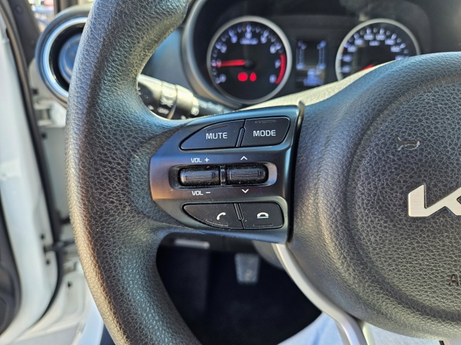 Kia Soluto Mpi 1.4 2024 - Imagen 14 de 19