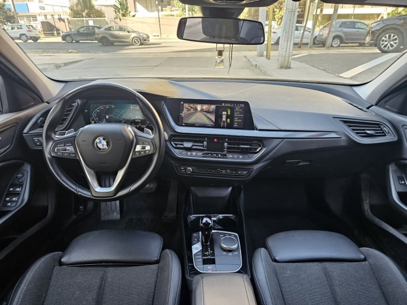 BMW 118d Hatchback 2.0 Aut 2022 - Imagen 16 de 20