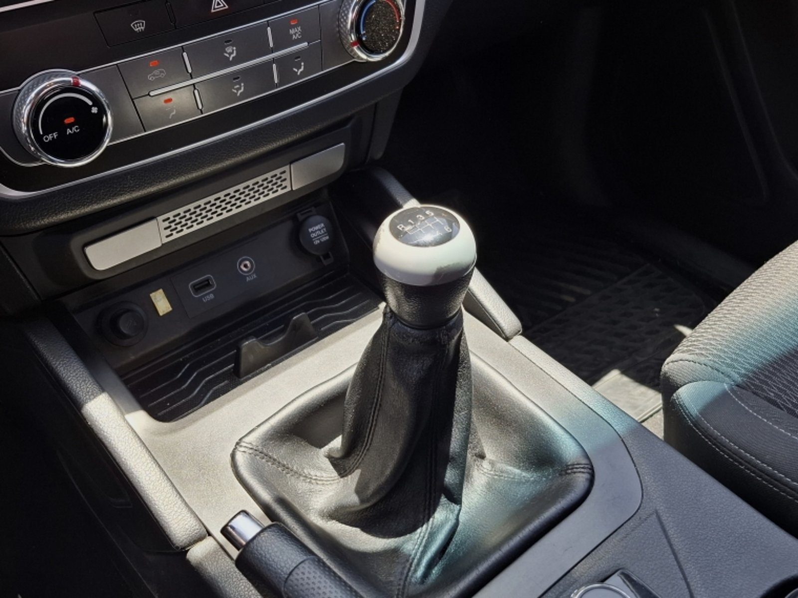 SSANGYONG GRAND MUSSO Musso Grand 2.2 4x4 Mt Full - Ql712 2021 - Imagen 17 de 20