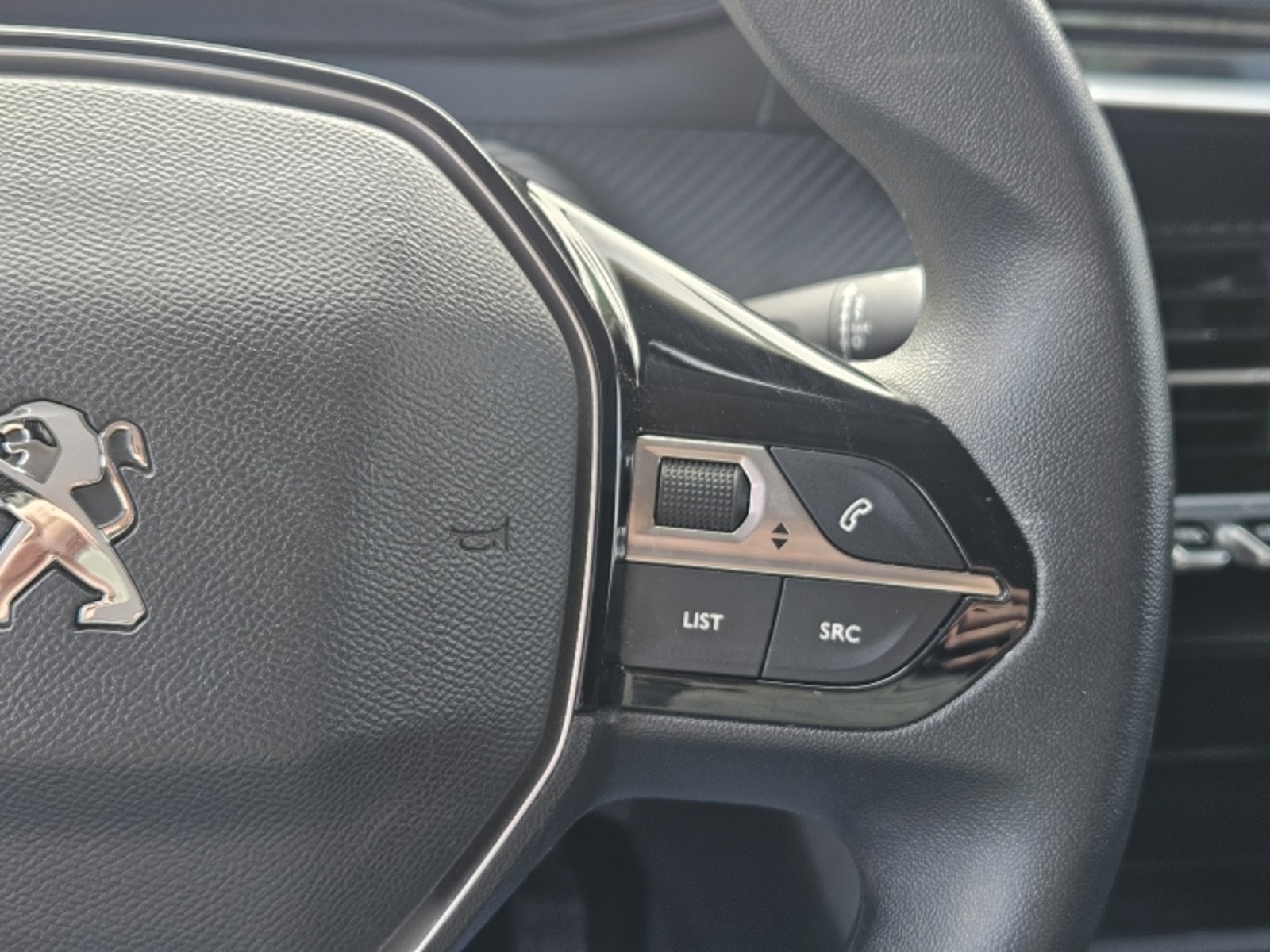 Peugeot 208 Nuevo 208 Style Puretech 75 Mt 1.2 Euro 6b 2024 - Imagen 18 de 20