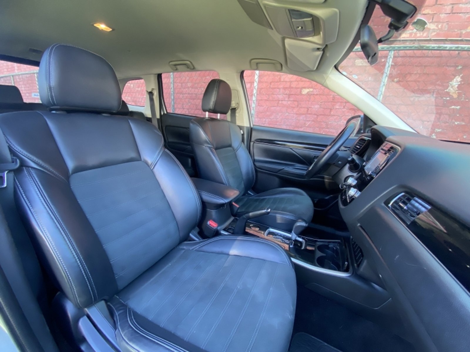 MITSUBISHI Outlander Cvt 2.0 Aut 2022 - Imagen 19 de 20