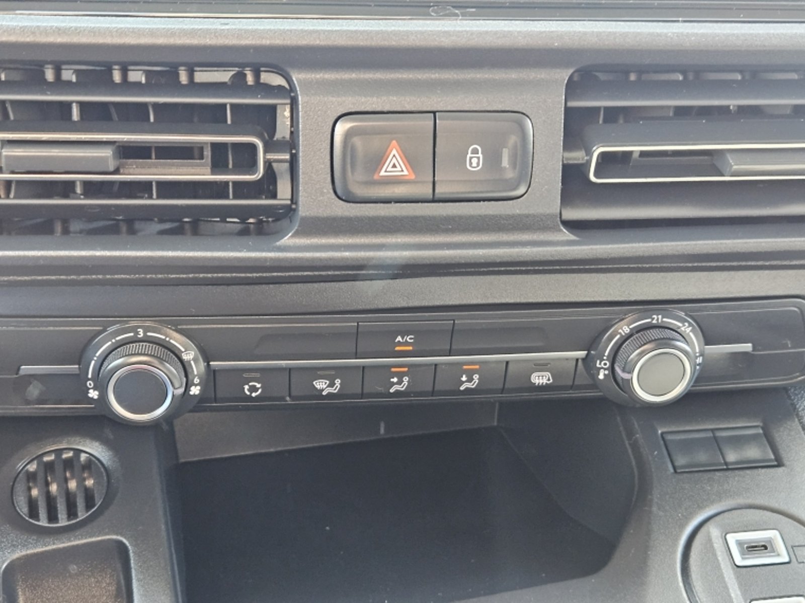 PEUGEOT Partner Mca L1 Bluehdi 100 Mt6 2025 - Imagen 12 de 20
