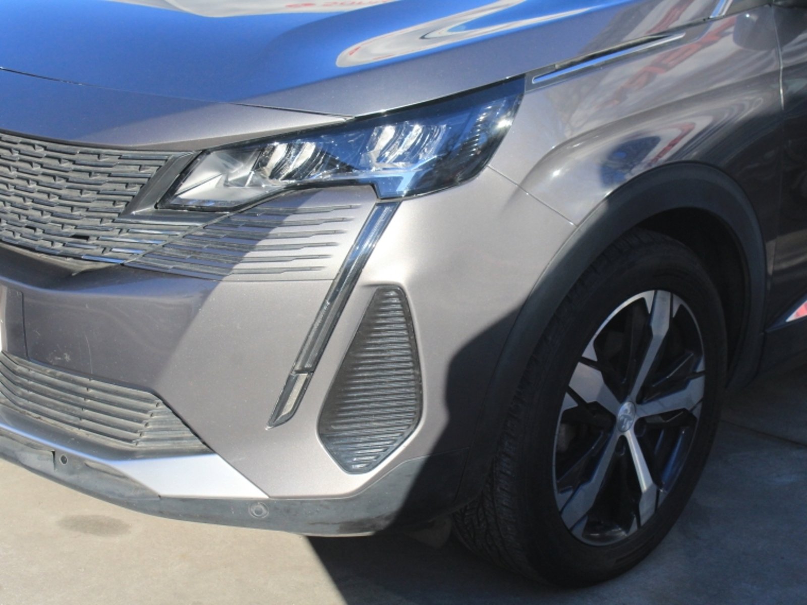 Peugeot 5008 Bluehdi 130 1.5 Aut 2022 - Foto 2 de 19