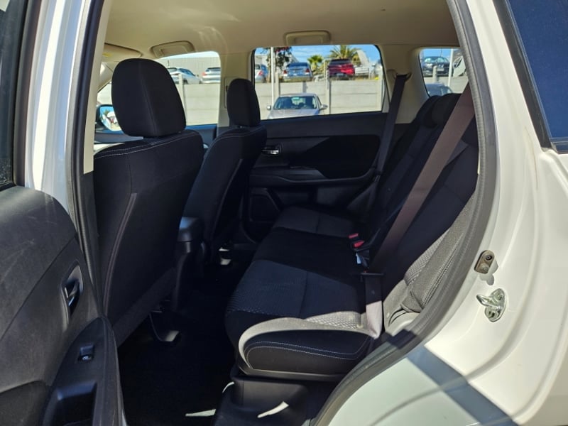 Mitsubishi Outlander 2.0 2018 - Imagen 8 de 20