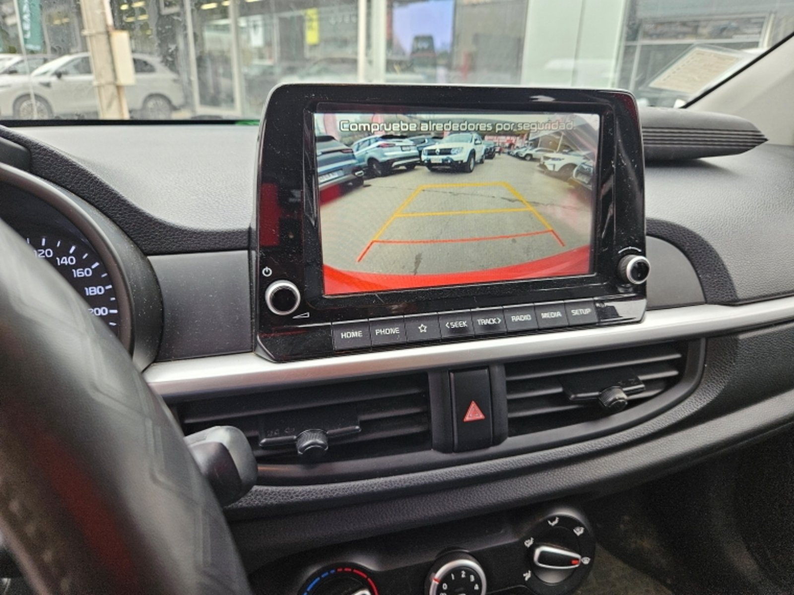 Kia Morning Mpi 1.2 2023 - Imagen 18 de 20
