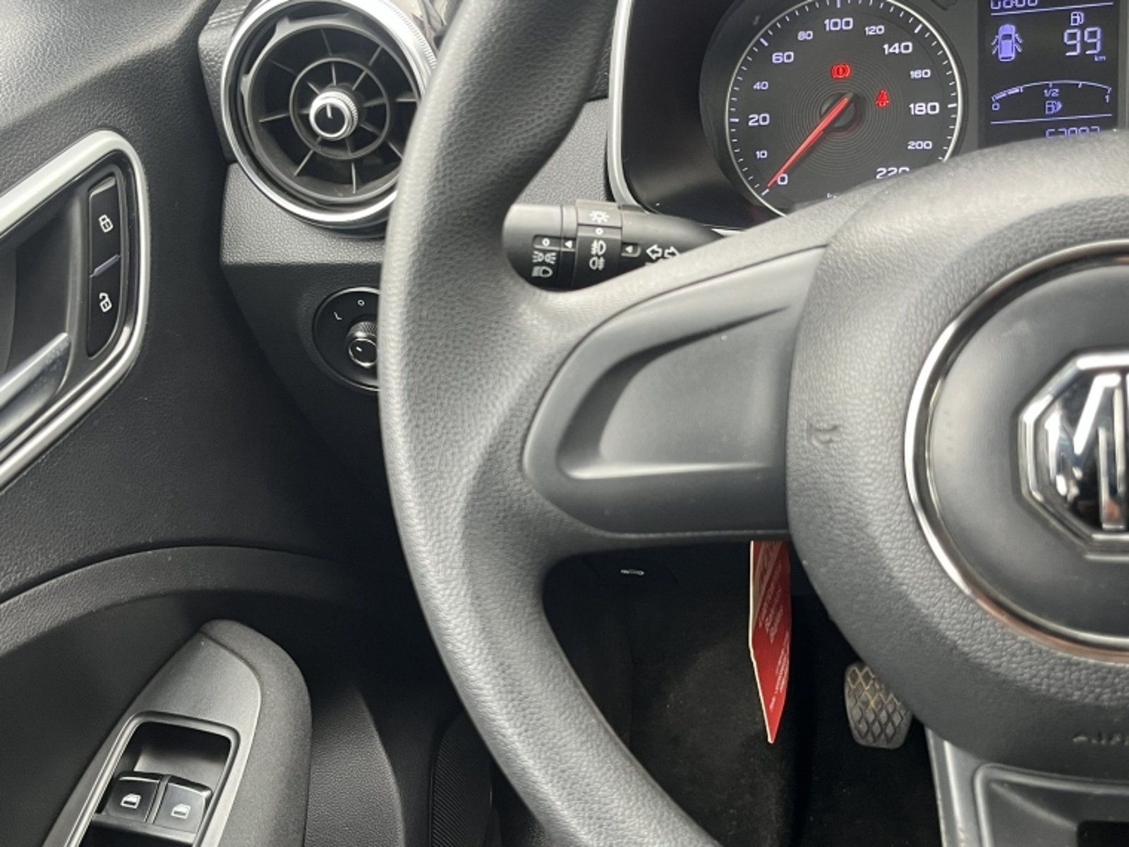 MG Zs 1.5 2022 - Imagen 17 de 20