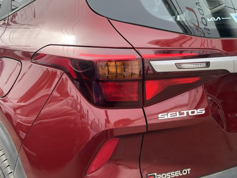 Kia Seltos Mpi 6mt 1.6 2023 - Imagen 13 de 20