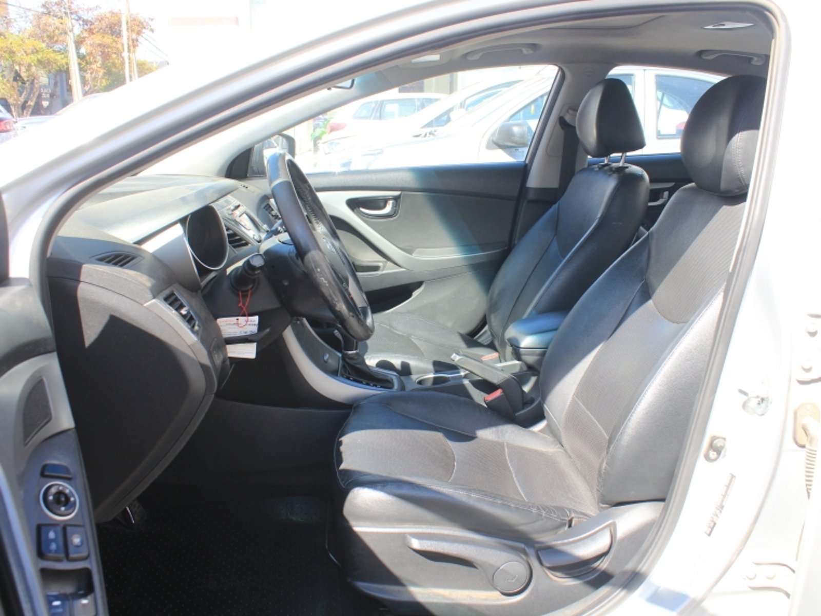 HYUNDAI Elantra Gls Full 1.8 Aut 2014 - Imagen 14 de 20