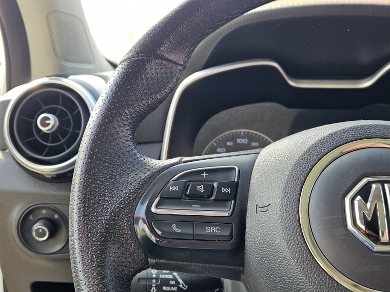 MG Zs 1.5 At 2022 - Imagen 18 de 20