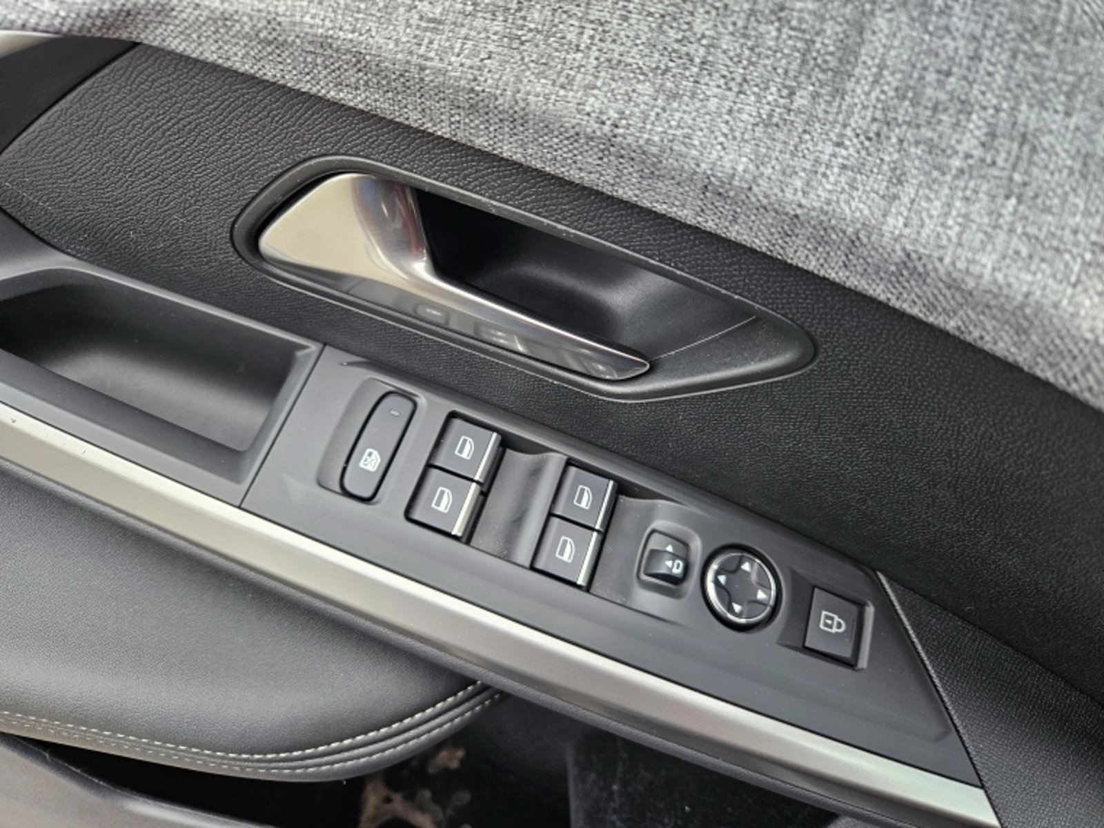 Peugeot NEW 5008 5008 Mhev 1.2 Aut 2026 - Imagen 13 de 20