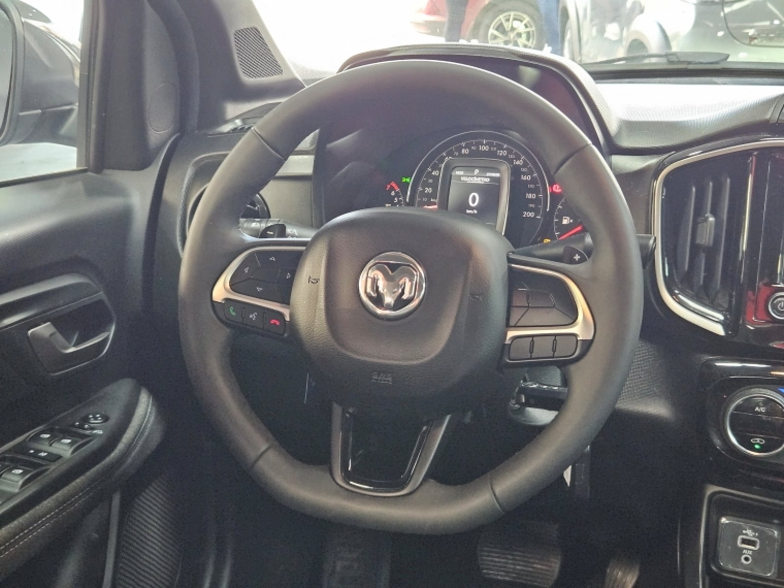 RAM 700 Laramie Cd 1.3 Aut 2024 - Imagen 11 de 20
