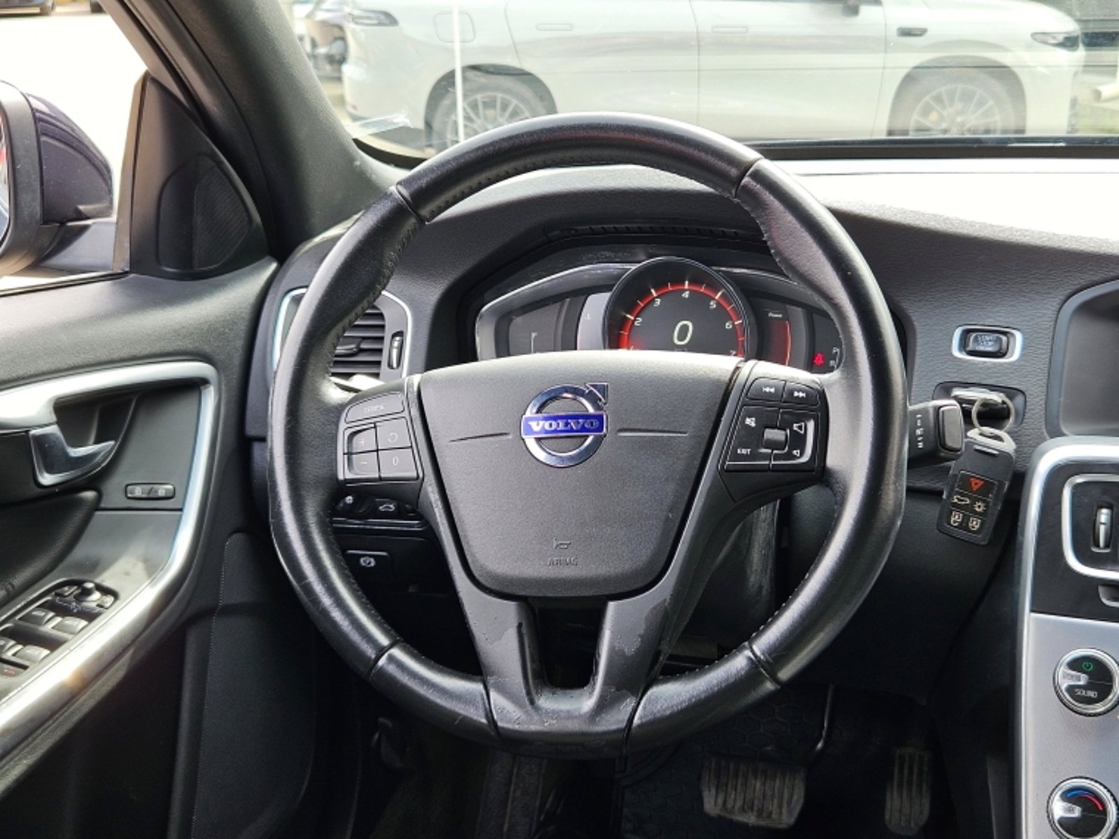 Volvo S60 Comfort 1.5 2017 - Imagen 11 de 20