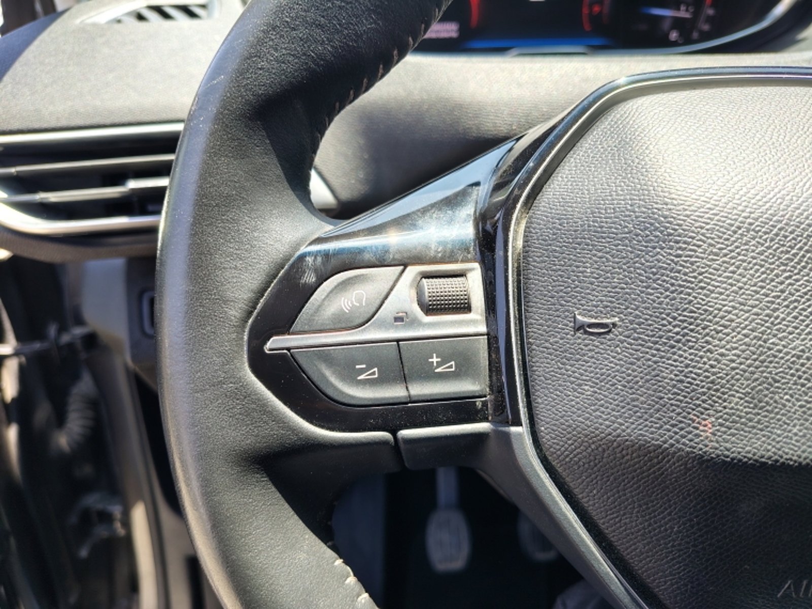 PEUGEOT 3008 Puretech 1.2l 2021 - Imagen 18 de 20