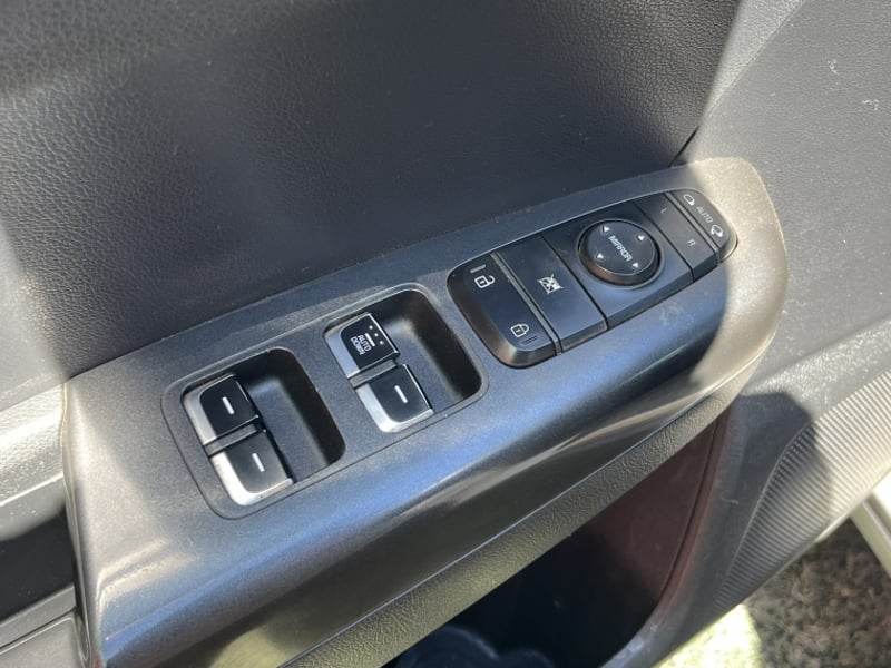 Kia Sportage Lx 2.0 2020 - Imagen 11 de 20