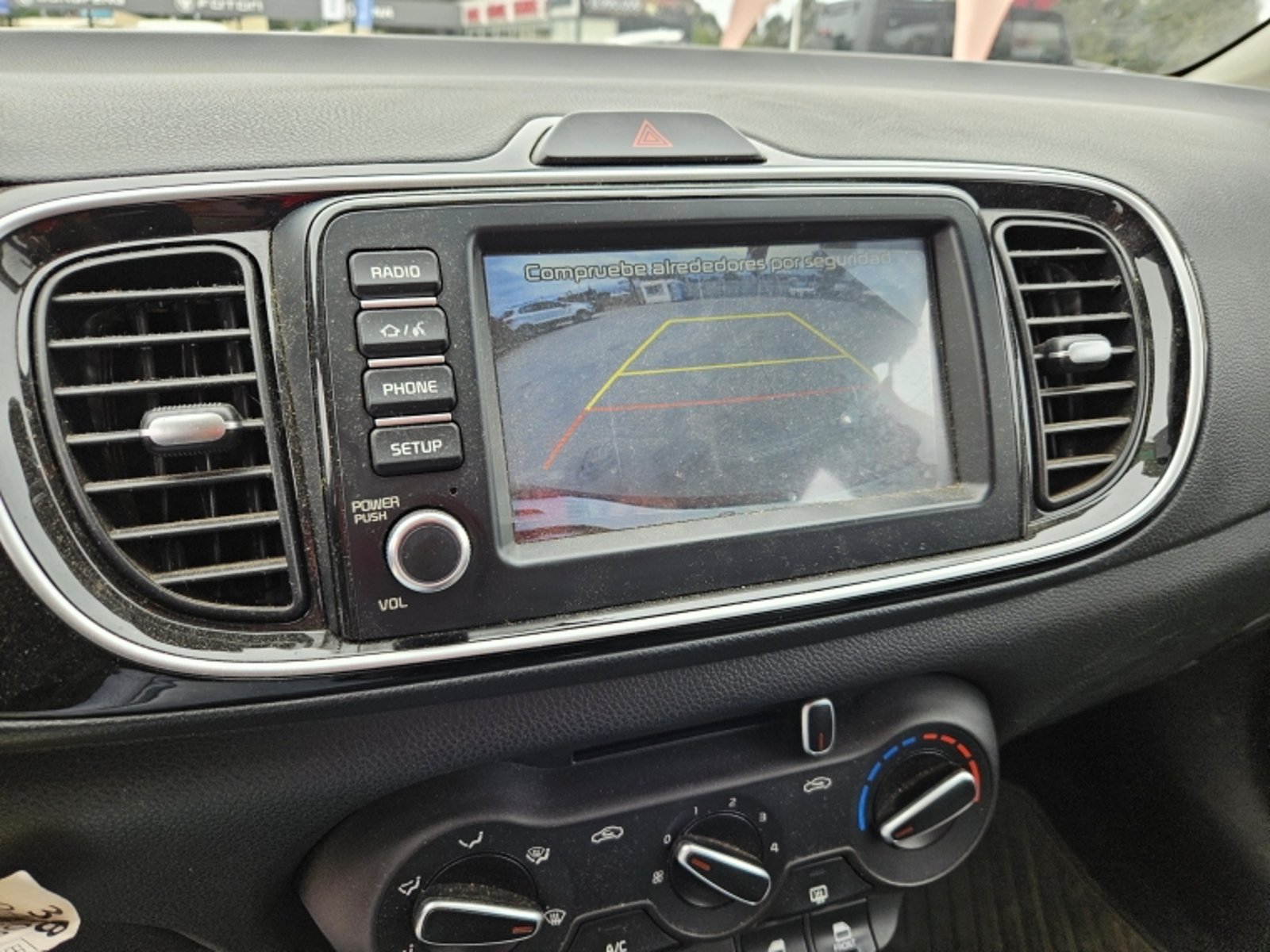 Kia Soluto Mpi 1.4 2024 - Imagen 15 de 18