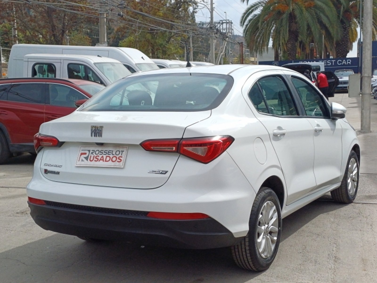 Fiat Cronos Drive 1.8 At 2022 - Foto 5 de 17