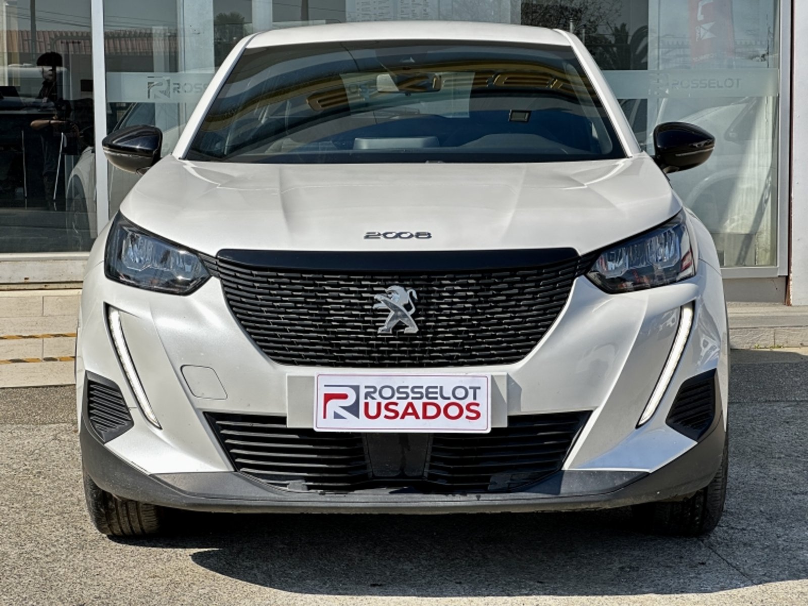 Peugeot 2008 Puretech 130 4x2 1.2 2023 - Foto 2 de 20