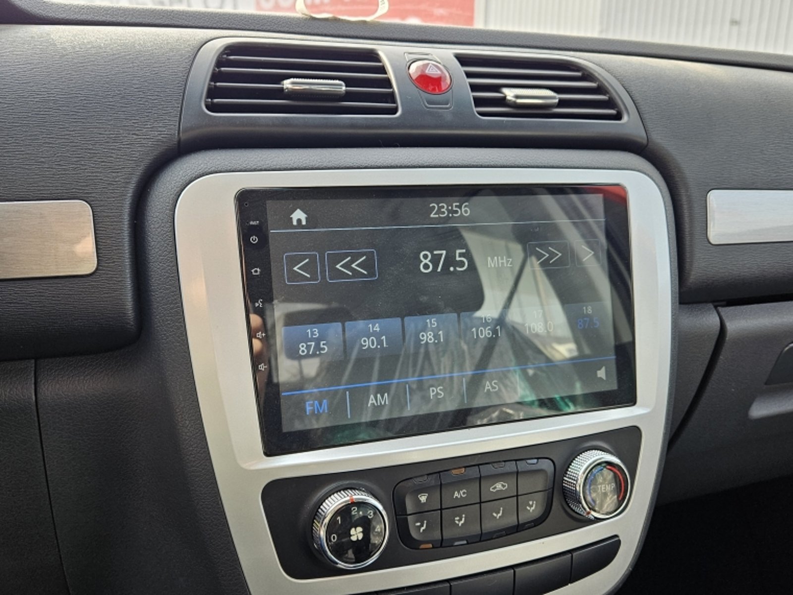 JAC T6 Ce Comfort 2.0 Bencina Mt 4x2 2024 - Imagen 16 de 19