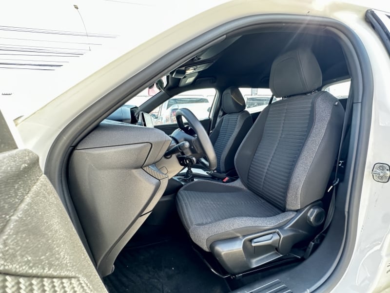 Peugeot 2008 Puretech 130 4x2 1.2 2023 - Imagen 9 de 20