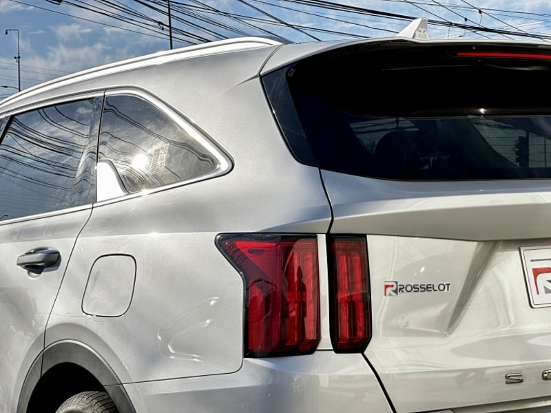 Kia Sorento Ex 2.5 Aut 2021 - Imagen 8 de 20
