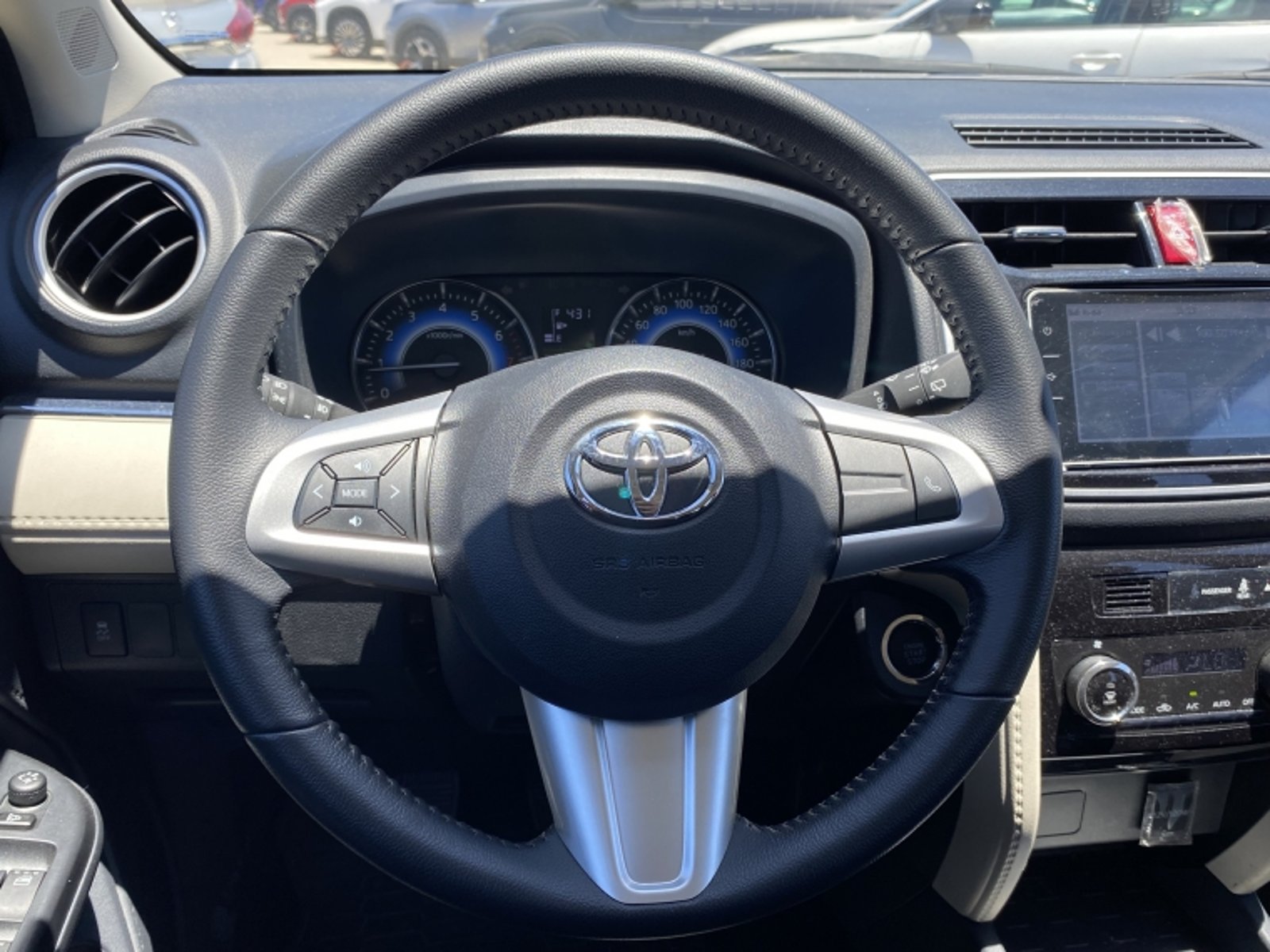 TOYOTA Rush 1.5 Mt 2023 - Imagen 17 de 20