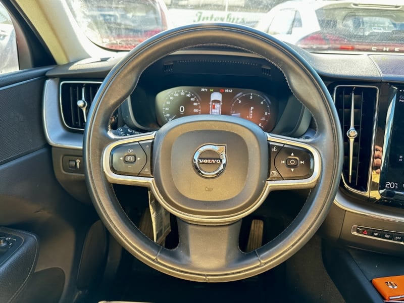 Volvo Xc60 4x4 2.0 Aut 2021 - Imagen 10 de 19