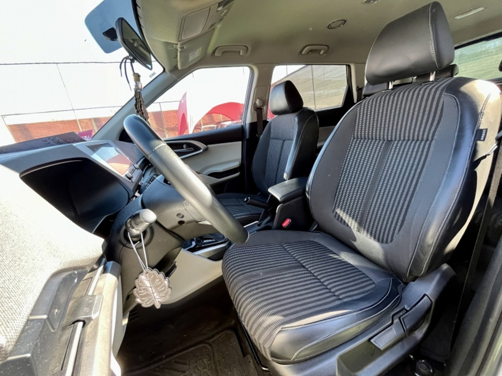 KIA Carens Ex 1.4 Aut 2023 - Imagen 14 de 20