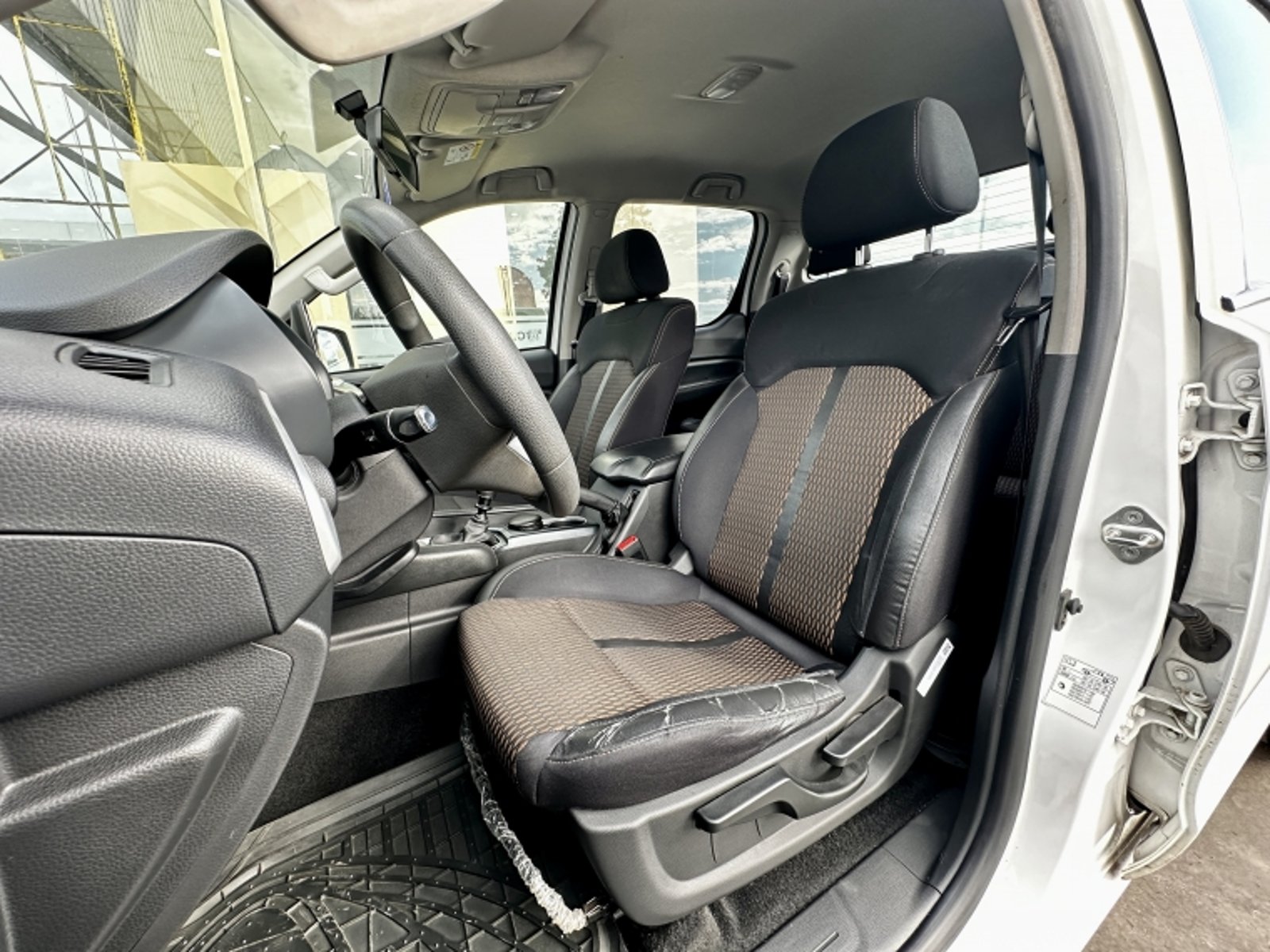 FOTON G7 Dcab 4x4 2.0 2023 - Imagen 9 de 20