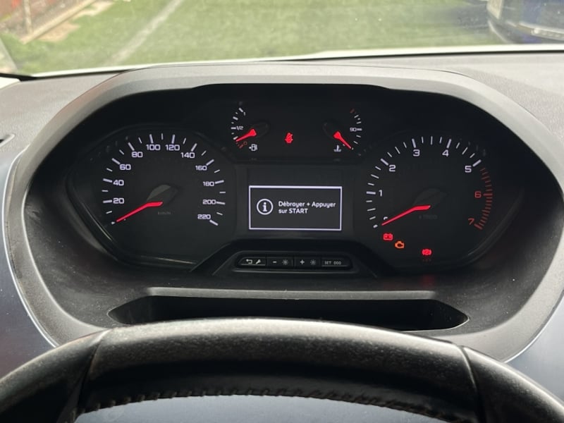 Peugeot Rifter Allure Blue Hdi 4x2 1.5 2023 - Imagen 14 de 20