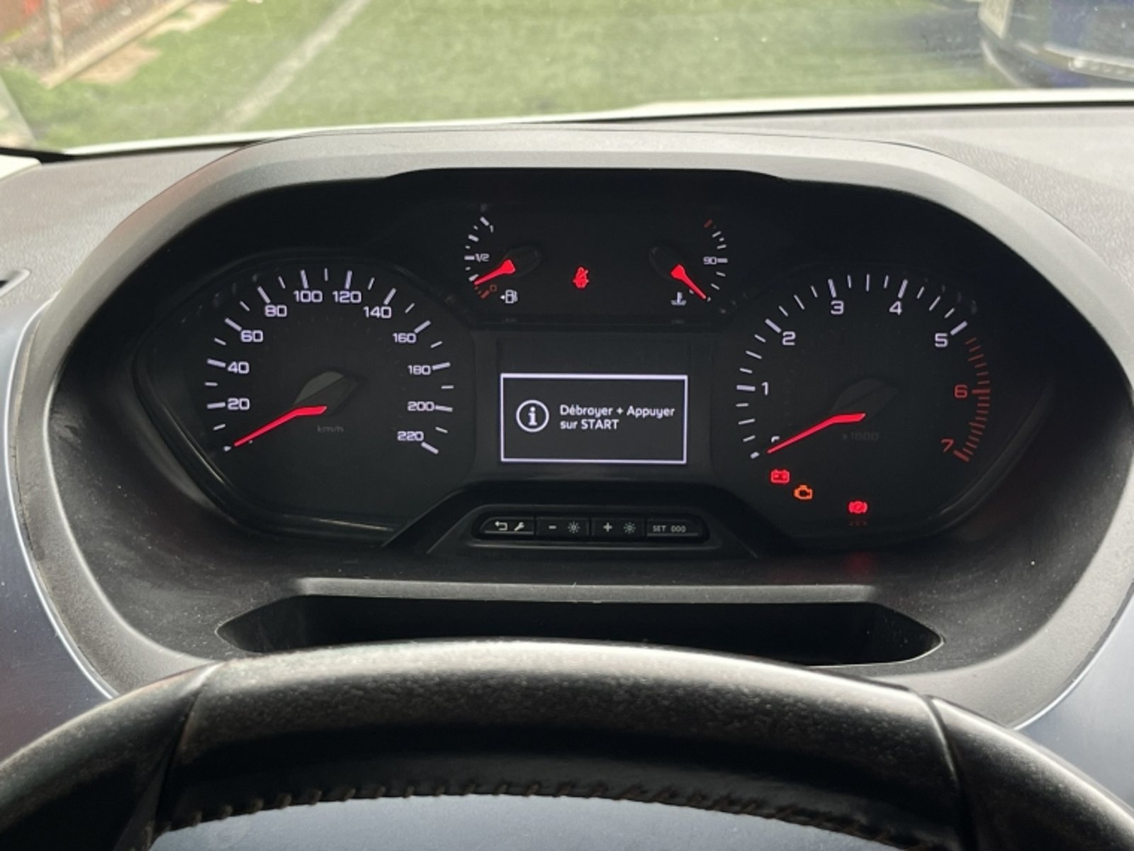 Peugeot Rifter Allure Blue Hdi 4x2 1.5 2023 - Imagen 14 de 20
