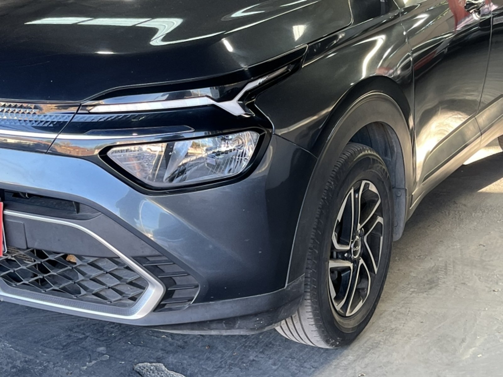 KIA Carens Ex 1.4 Aut 2023 - Imagen 11 de 20