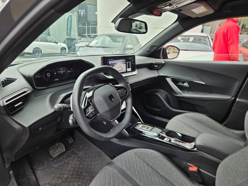Peugeot 2008 4x2 1.2 Aut 2025 - Imagen 9 de 20