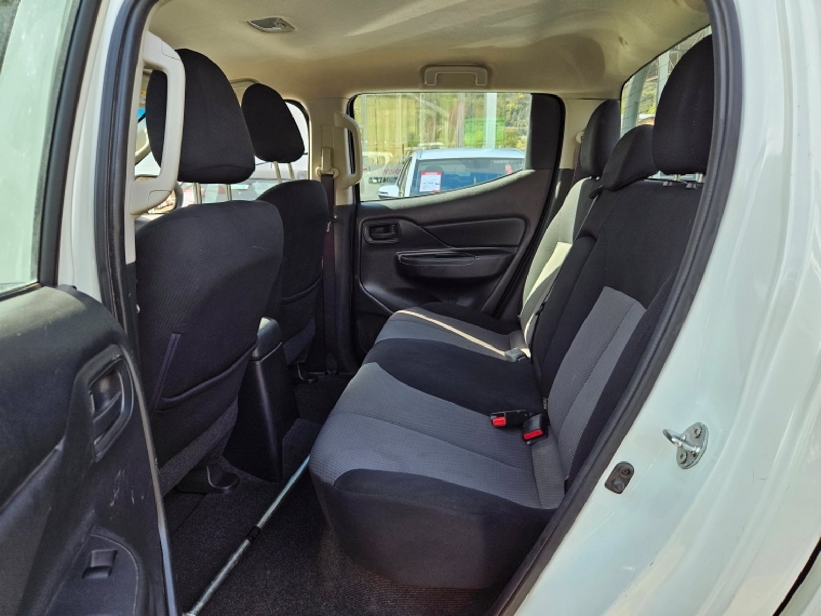 Mitsubishi L200 Katana Crt 4x4 2.4 2022 - Imagen 8 de 20