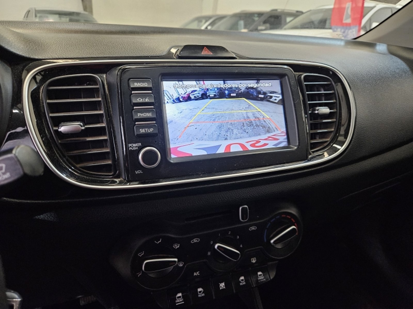 Kia Soluto Mpi 1.4 2023 - Imagen 18 de 20