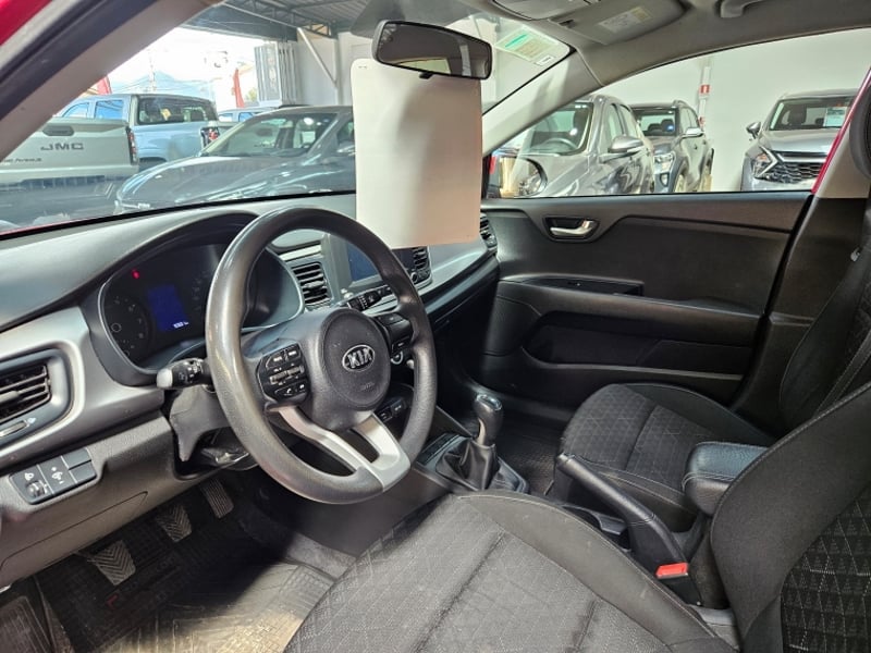 Kia Rio 4 Sedan 1.4 2020 - Imagen 12 de 20