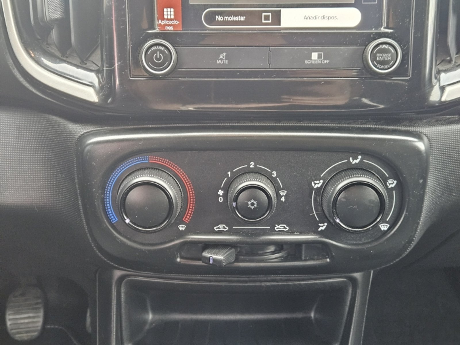 RAM 700 Bighorn Crew Cab 1.3 Mt 2026 - Imagen 12 de 20