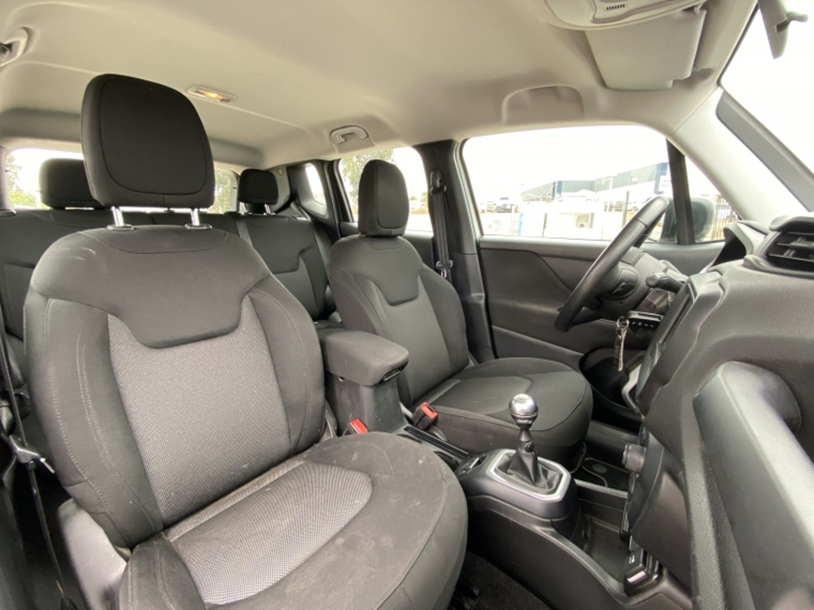 JEEP Renegade Sport 1.8 2022 - Imagen 19 de 20