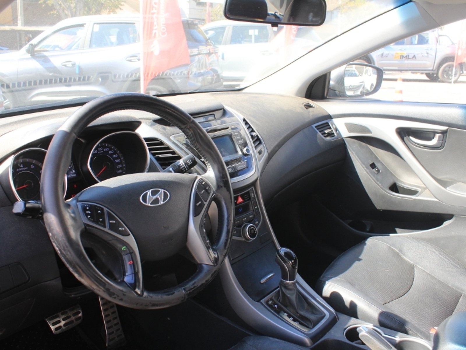 HYUNDAI Elantra Gls Full 1.8 Aut 2014 - Imagen 12 de 20