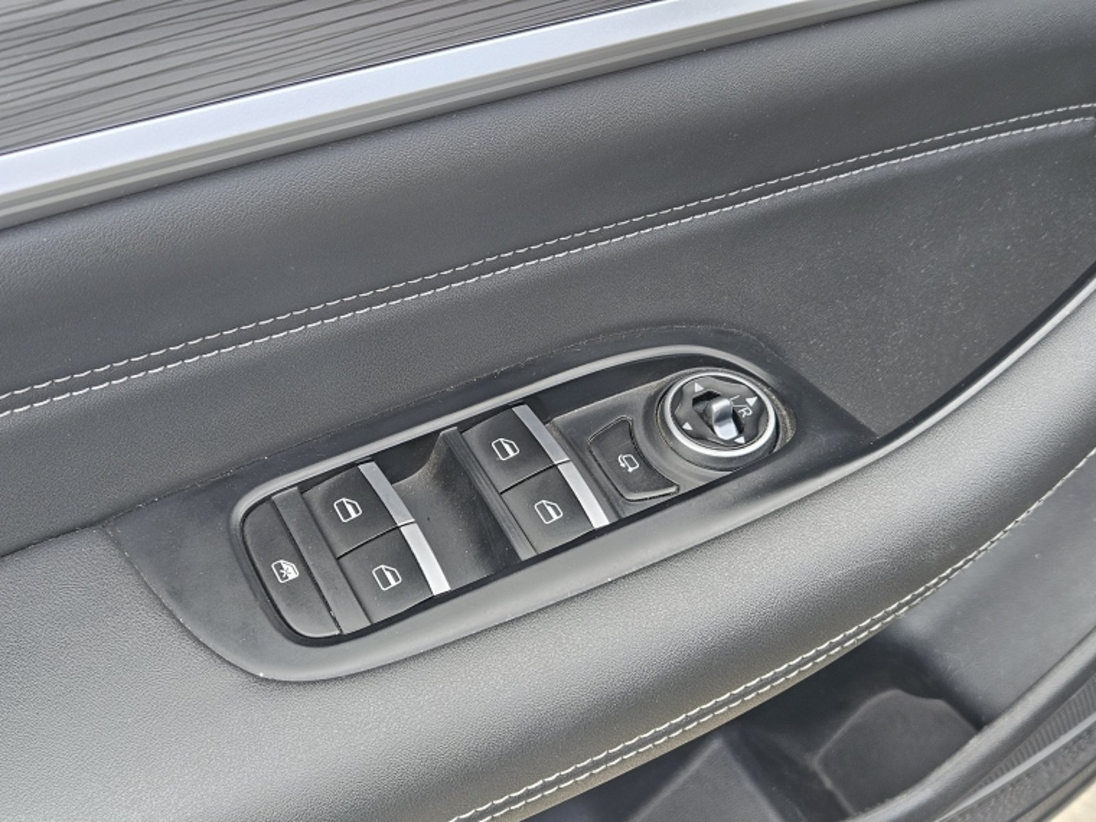 CHERY Tiggo 8 Pro Glx Dct 1.6 Aut 2023 - Imagen 14 de 20