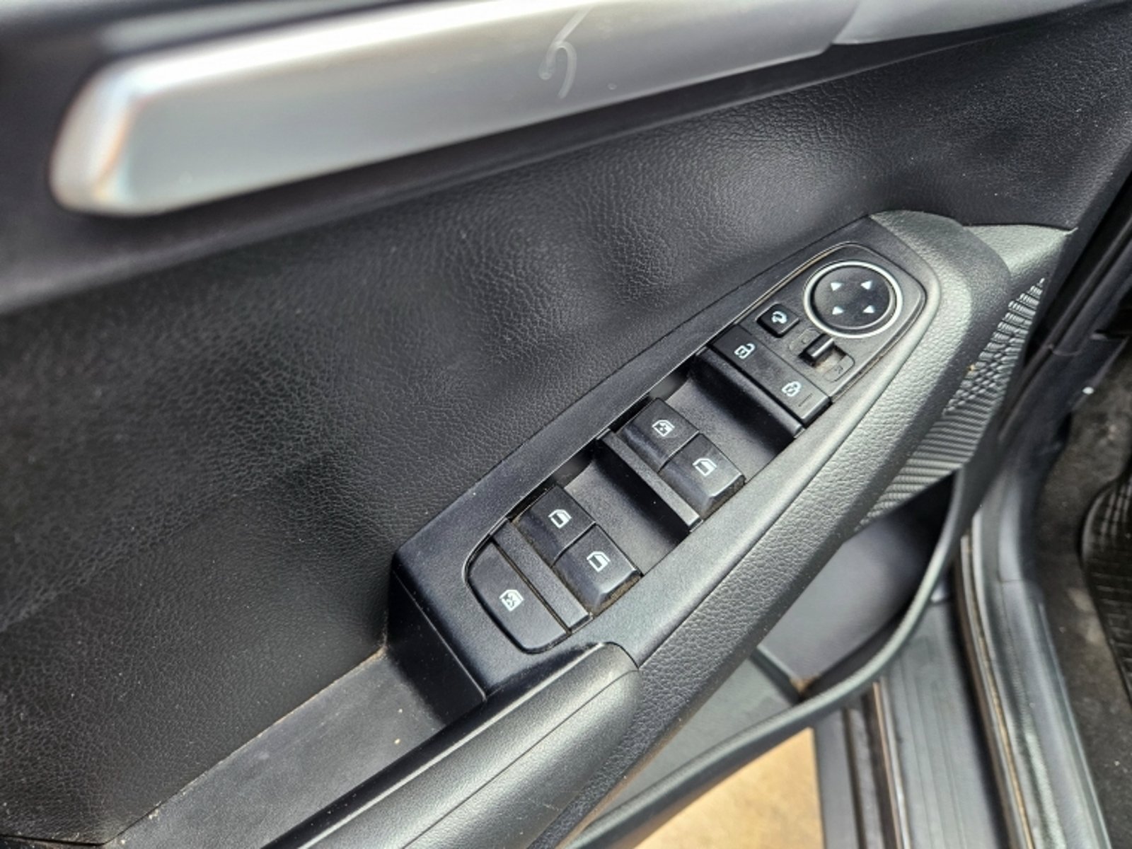 Kia Seltos Mpi 6mt 1.6 2022 - Imagen 13 de 20