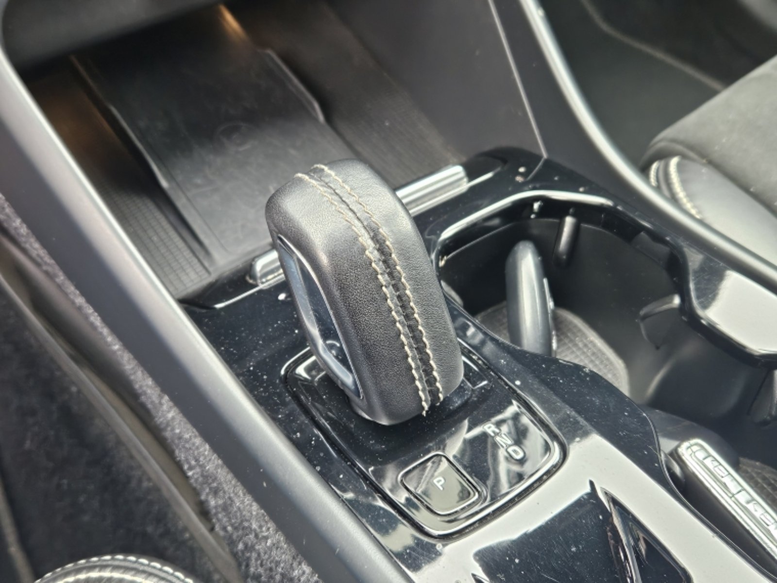 VOLVO Xc40 T4 Fwd 2.0 Aut 2020 - Imagen 18 de 20