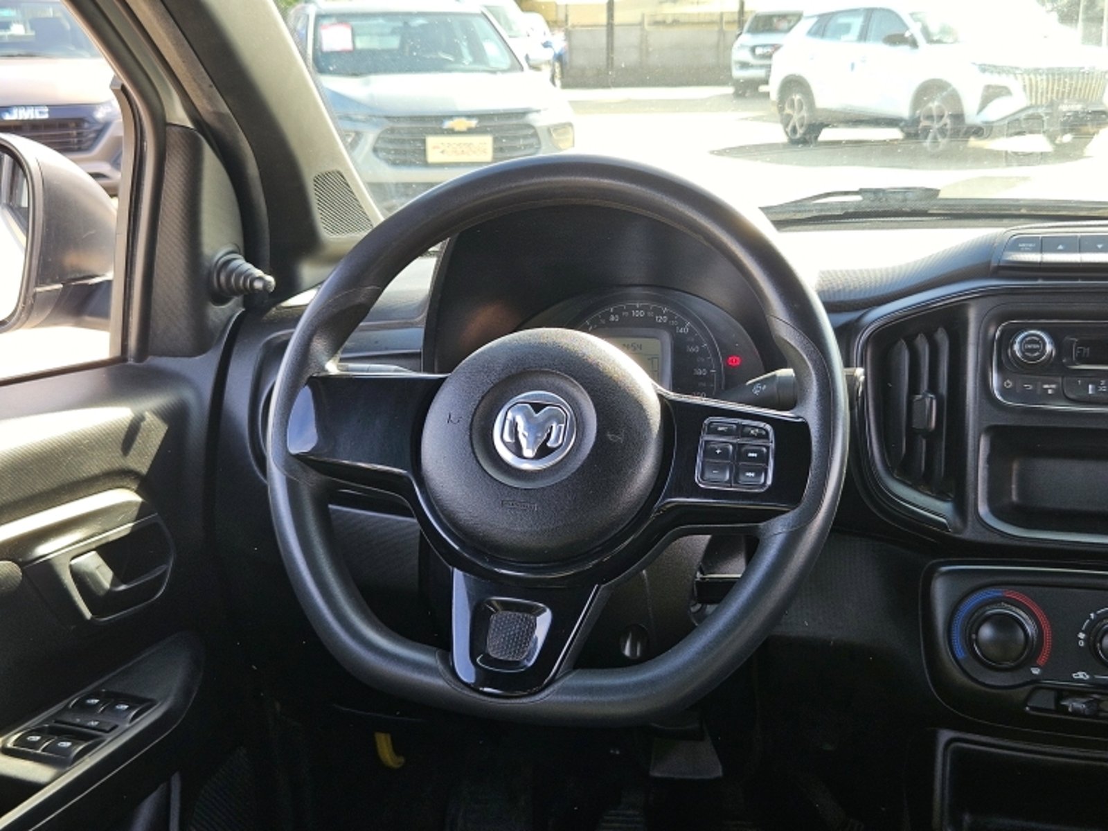 RAM 700 New Ram 700 Slt 1.4 Cd Mt Mn 2024 - Imagen 9 de 19
