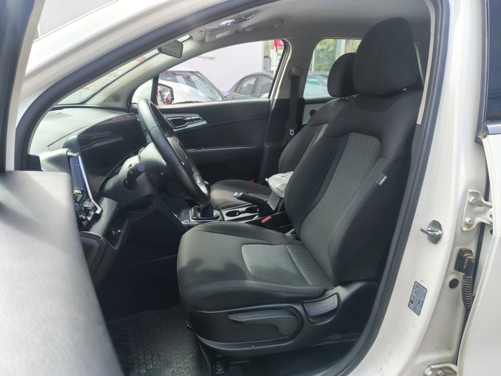 KIA Sportage Ex 2.0l 2023 - Imagen 11 de 19