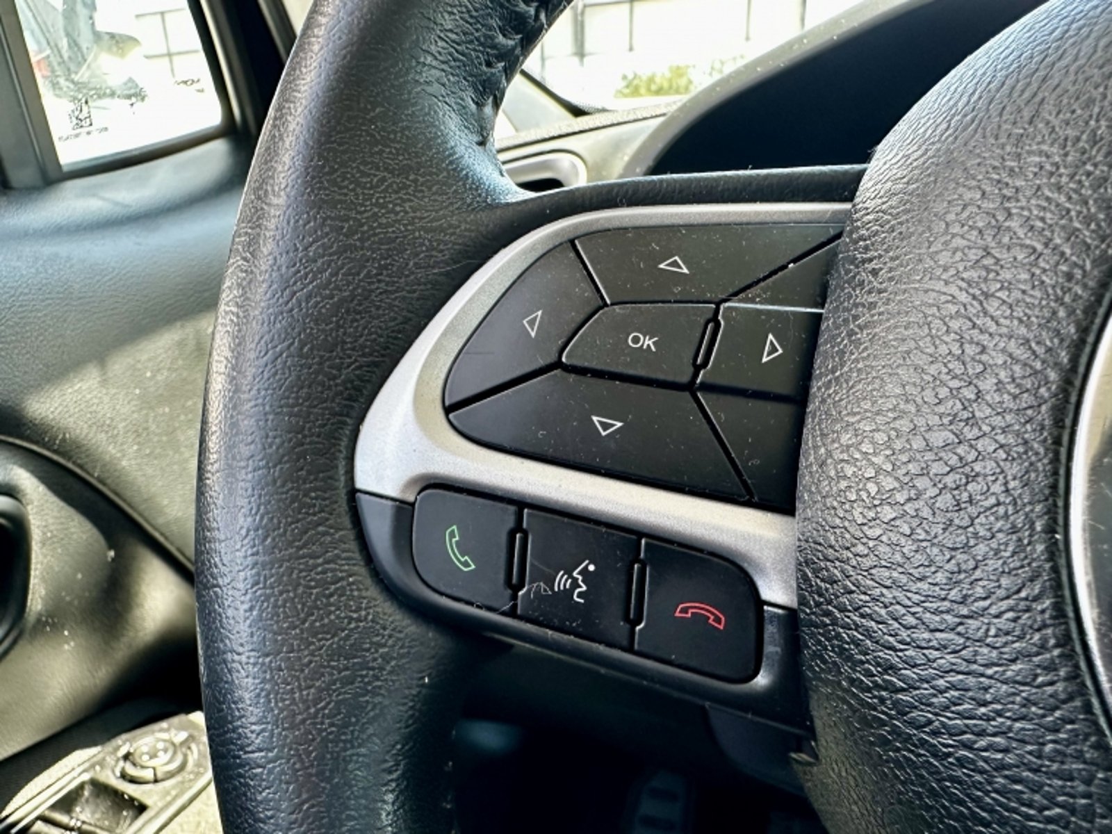 JEEP AVENGER Renegade Sport Lx 4x2 Mt 1.8 2023 - Imagen 11 de 20