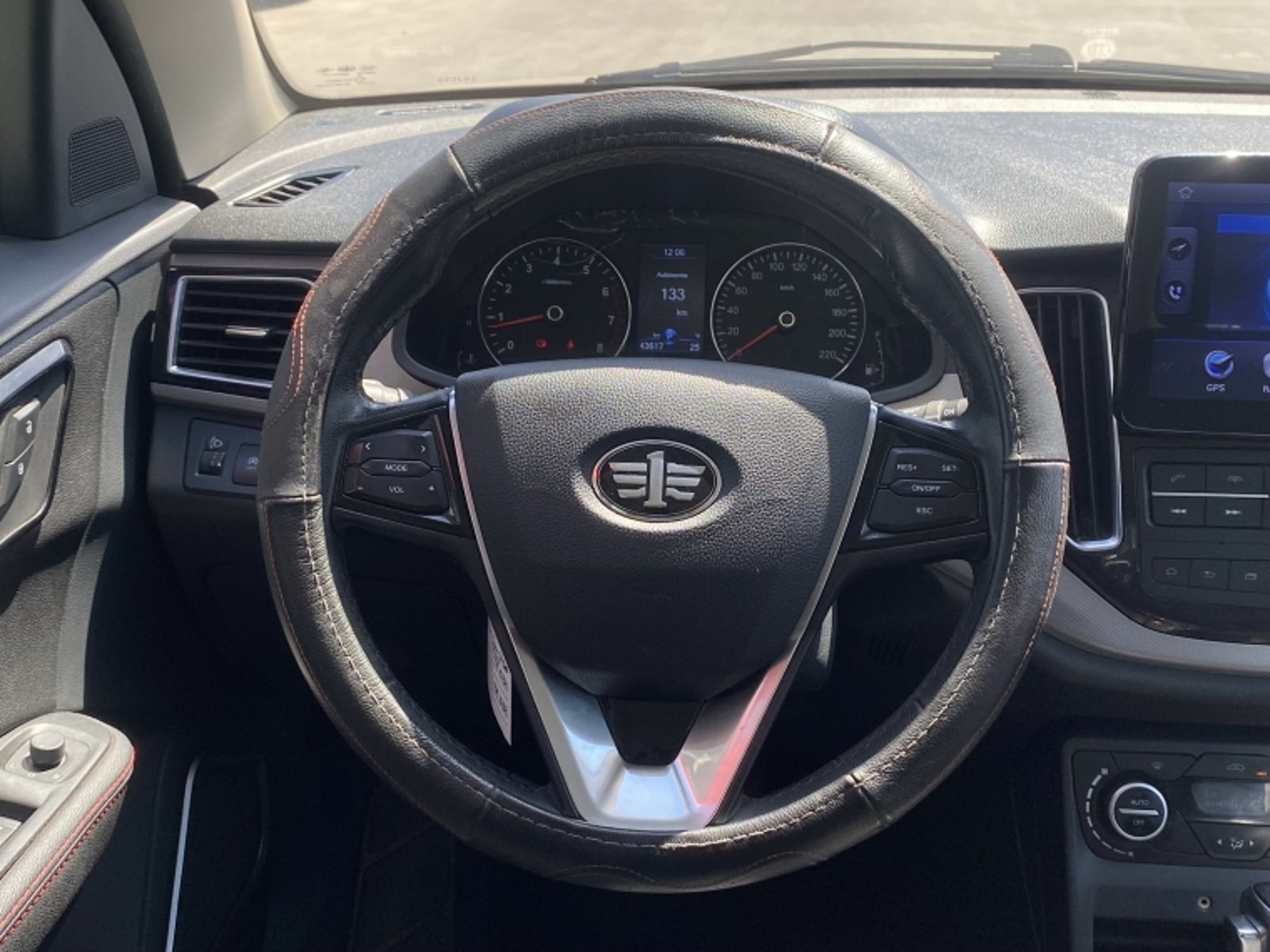 FAW R7 Luxury 1.6 Aut 2020 - Imagen 12 de 20