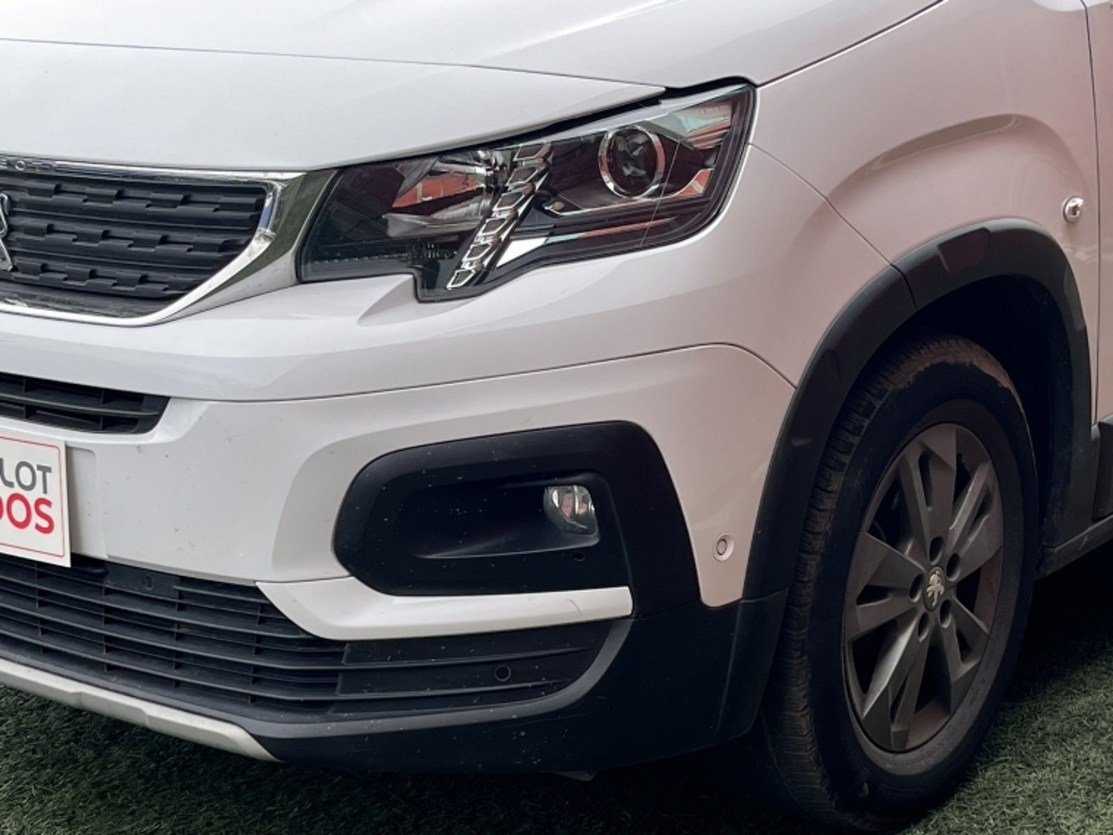 Peugeot Rifter Allure Blue Hdi 4x2 1.5 2023 - Imagen 9 de 20